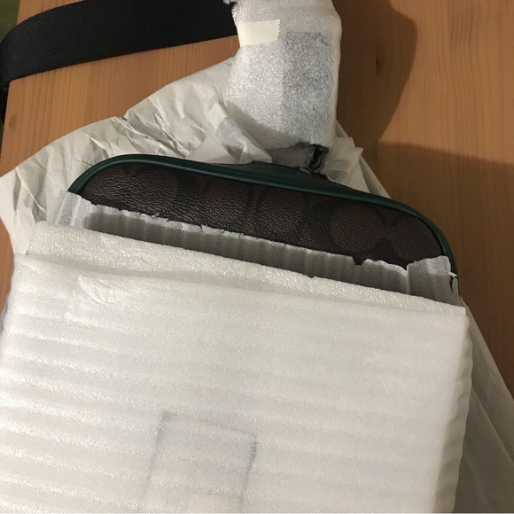 🥰 Track Pack In Colorblock Signature Canvas - Picture 7 of 12